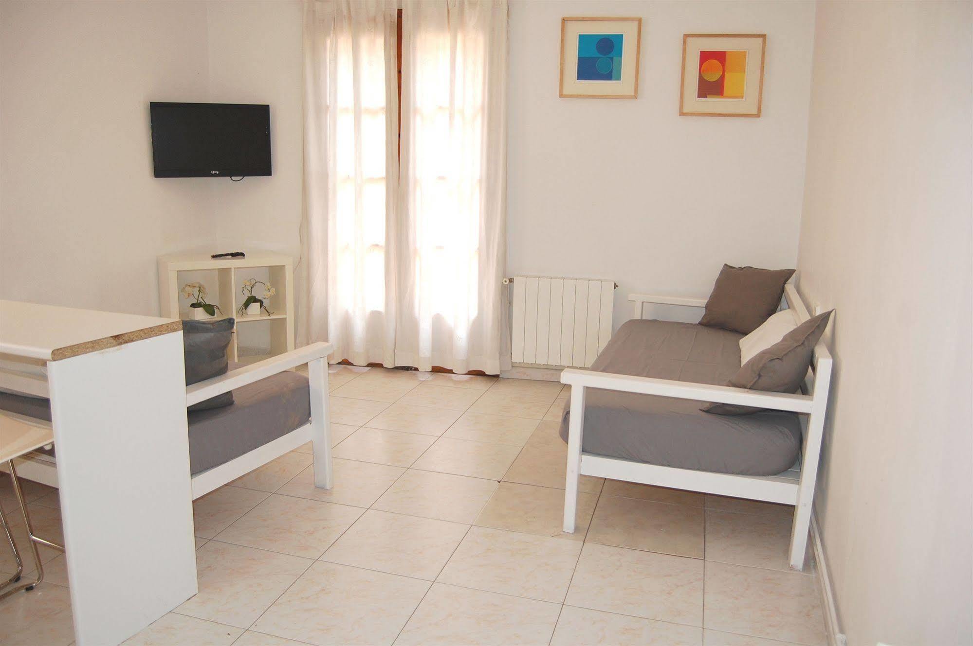 Apartamentos Bahia Barcelona Exterior foto